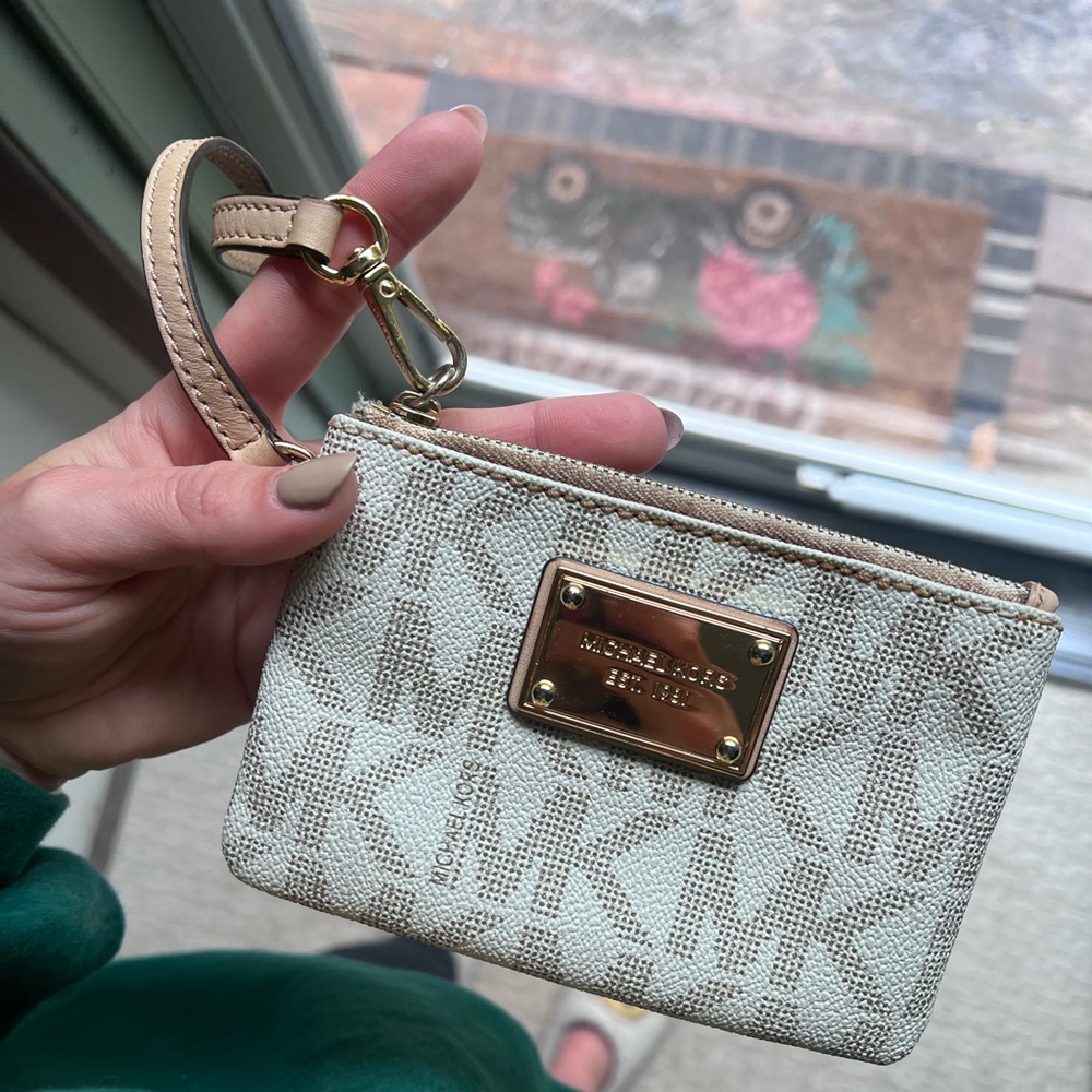Michael Kors wristlet
